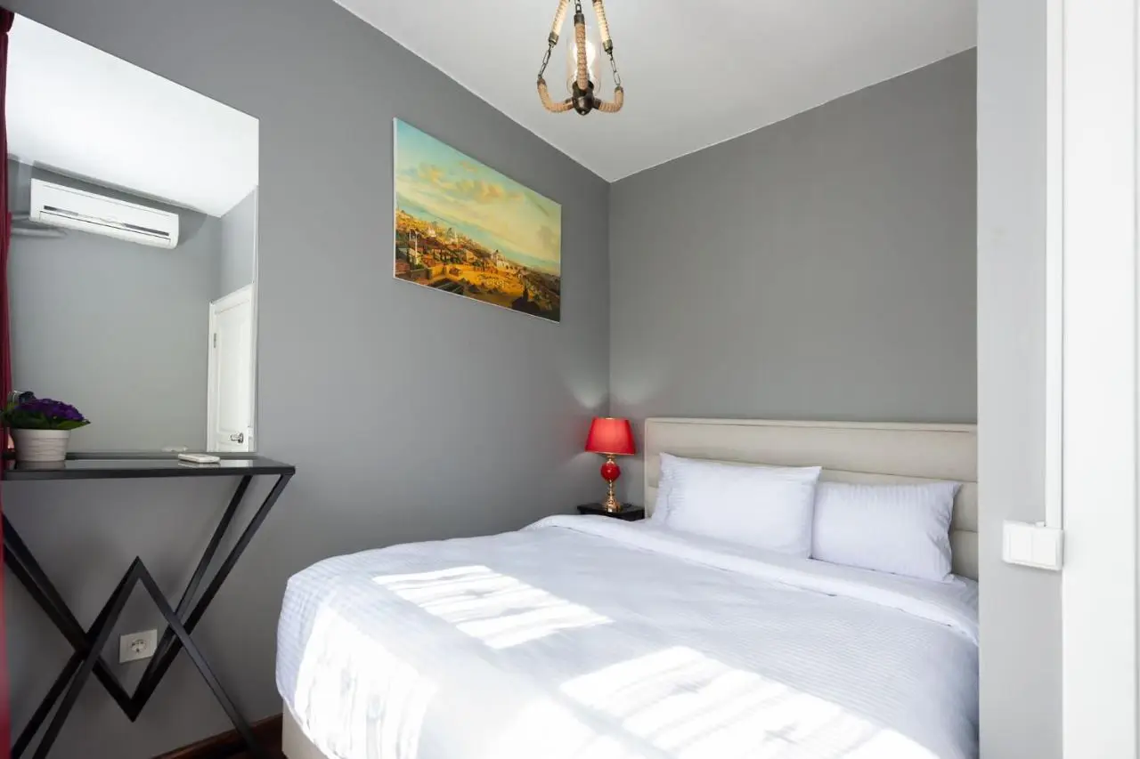 Bright Apart Hotel