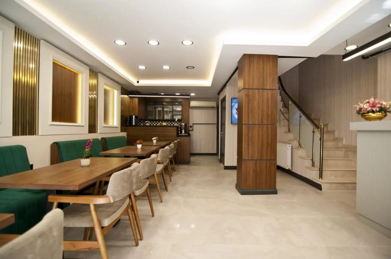 Grand Bagoz Hotel
