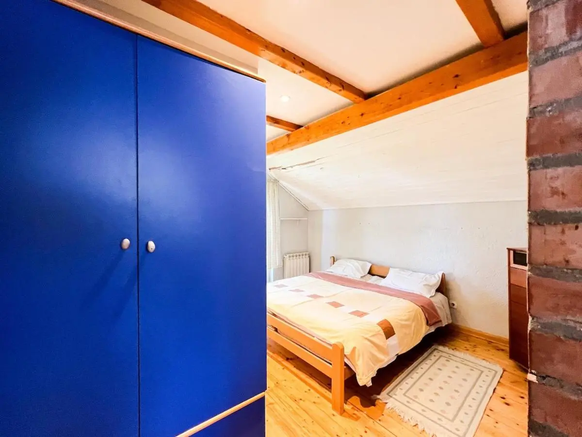 Wood & Light Loft Sarajevo - Private parking