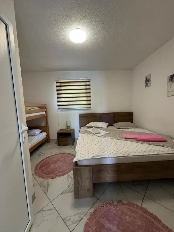 Apartman Dzenis