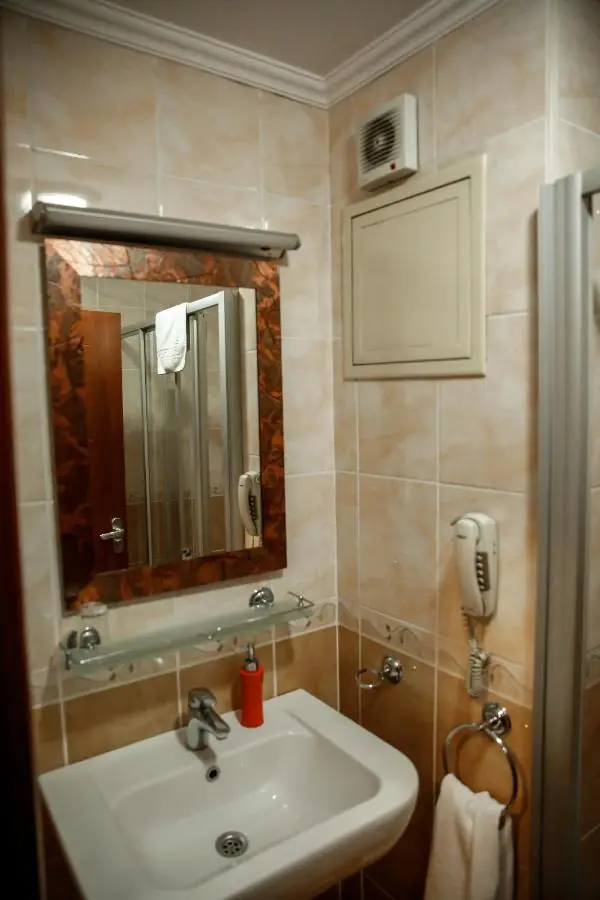 Yuksel Hotel
