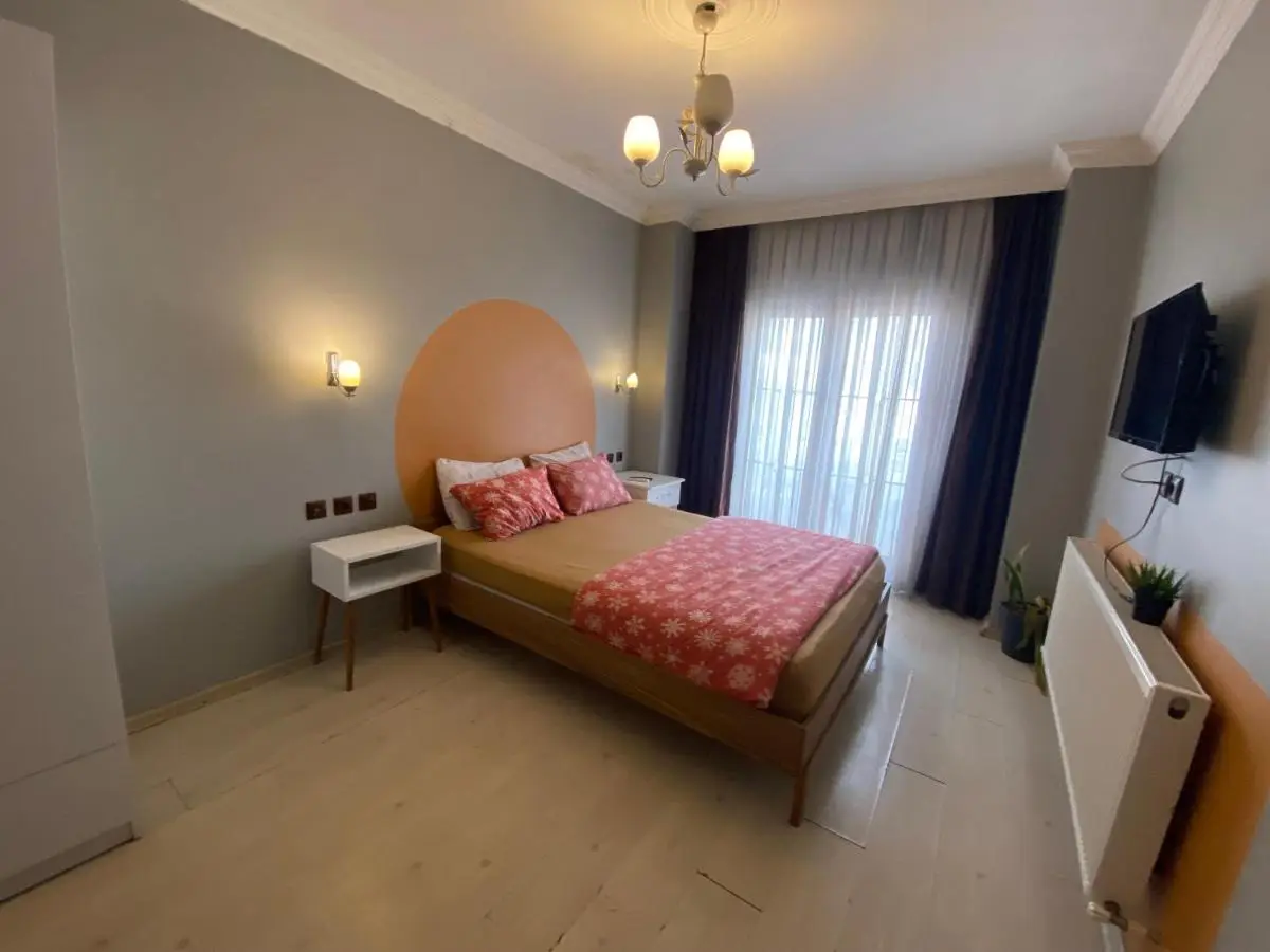 Omar Suite 360