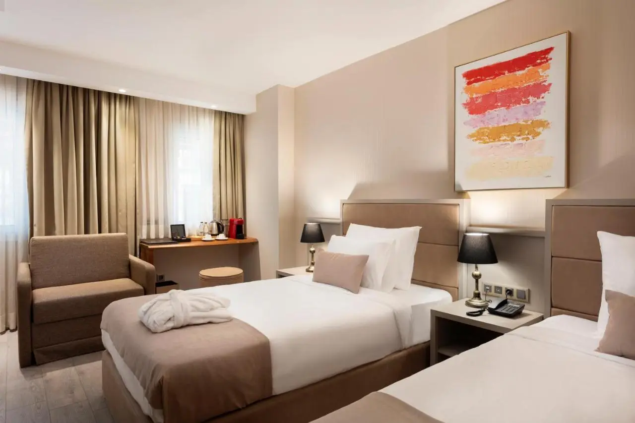 İzz Hotel Koşuyolu