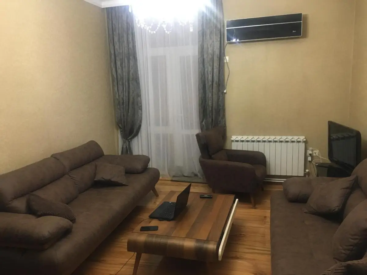 Apartment Urushadze