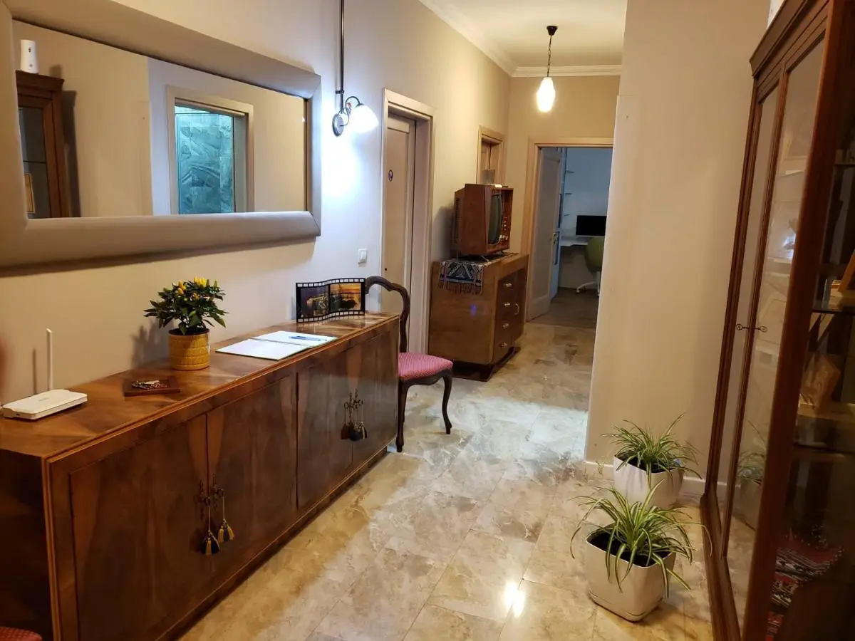 Art Gallery Apartments Tirana 1
