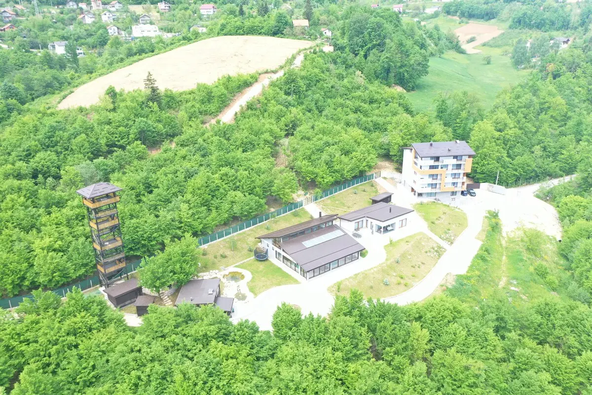 Ground floor, 3BDR, shared pool