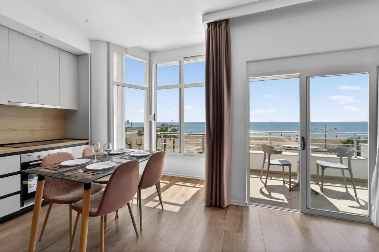 Wave Beachfront Apartments