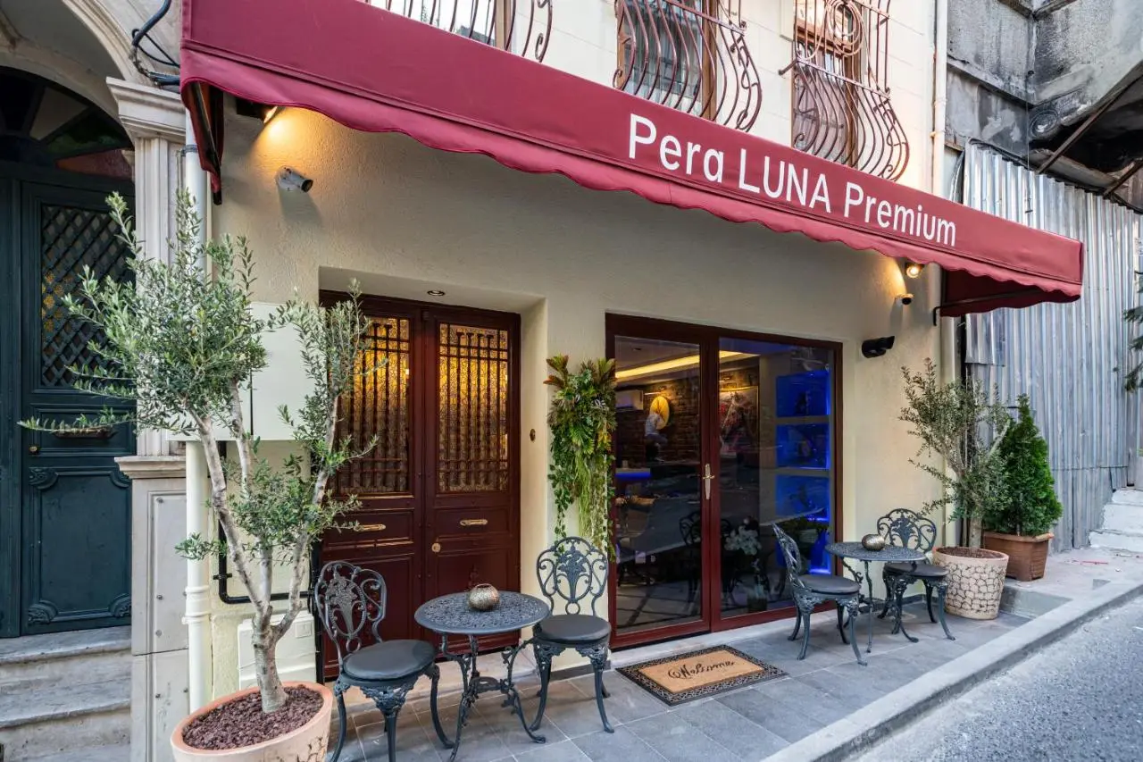 Pera Luna Premium Hotel