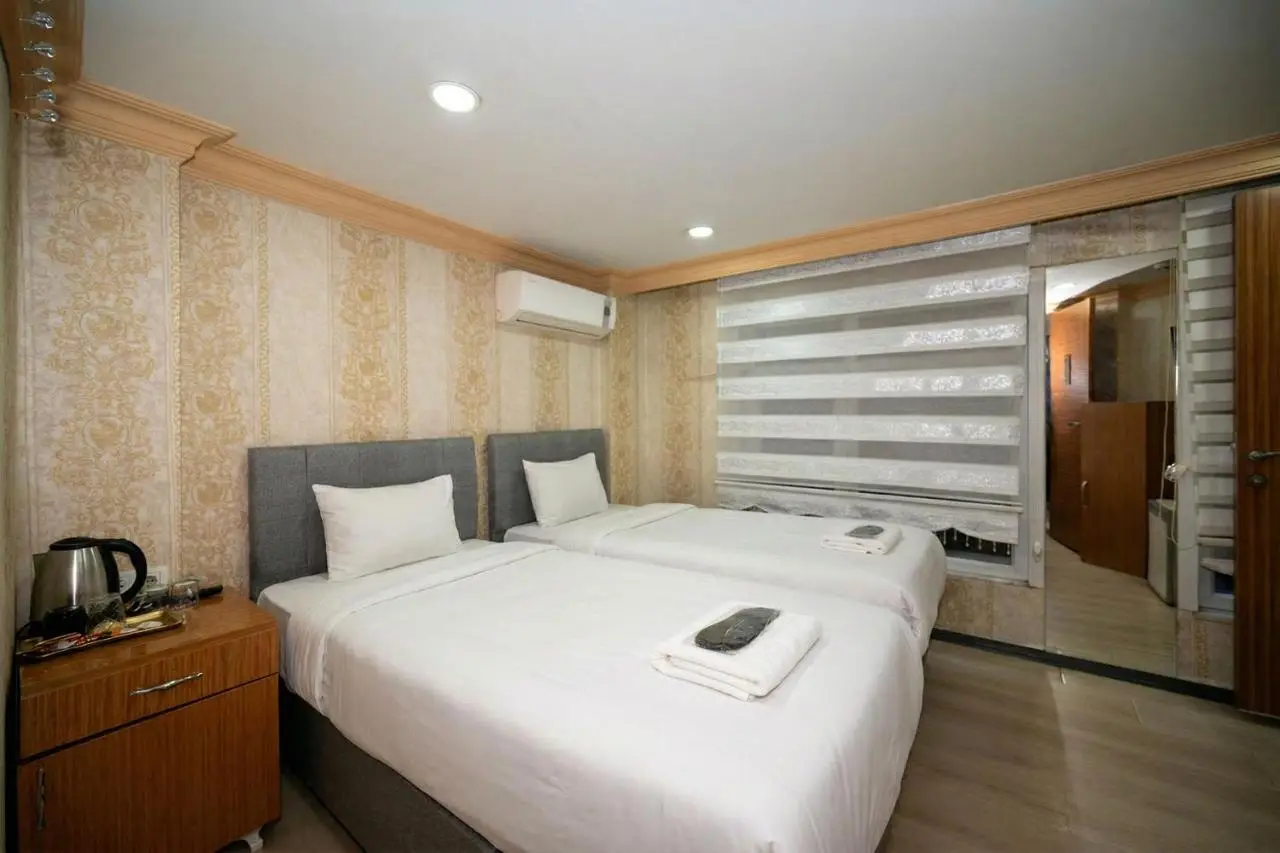 Maxwell Hotel