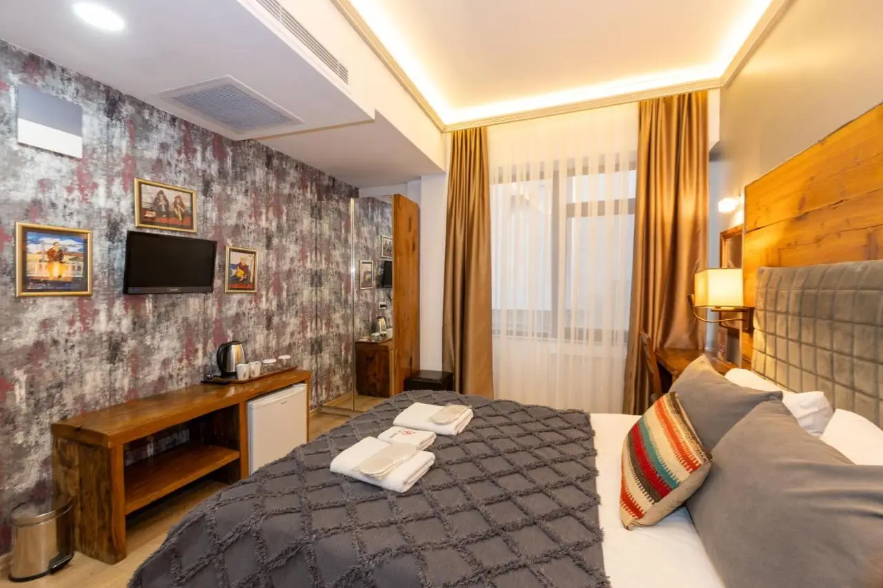 Double DD Hotel