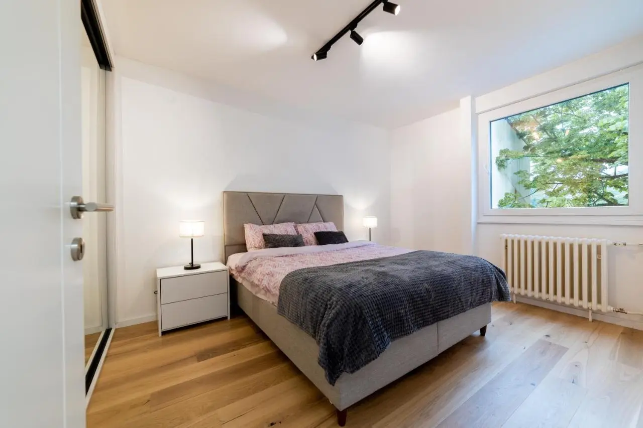 Old Town Heaven 3-bedroom apartment with balcony