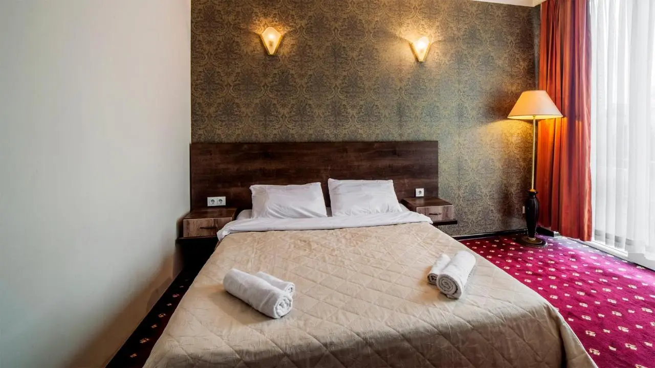 Orange Hotel