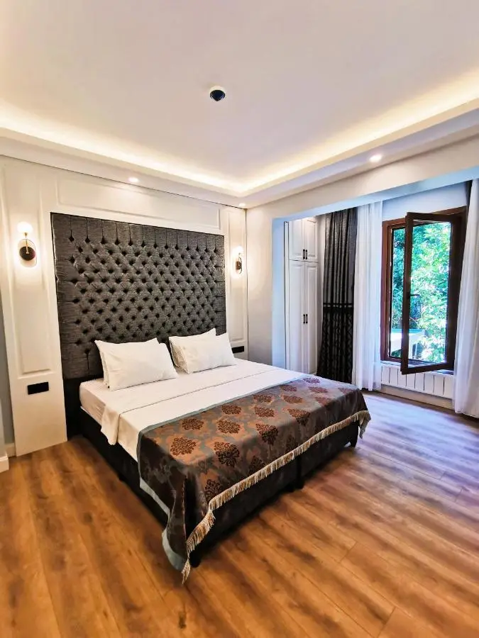 Luxx Garden Hotel