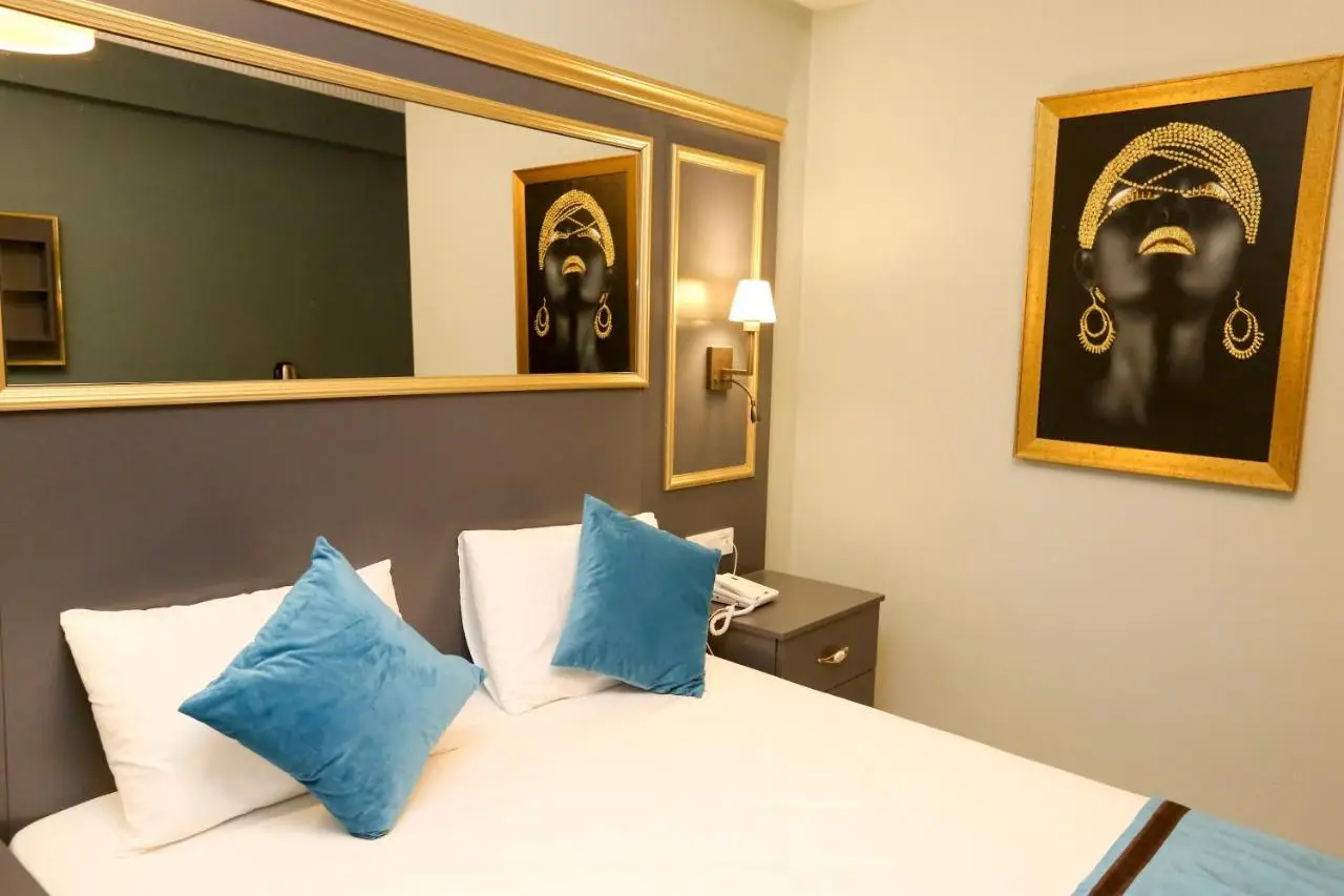 Grand Moon Hotel Suites