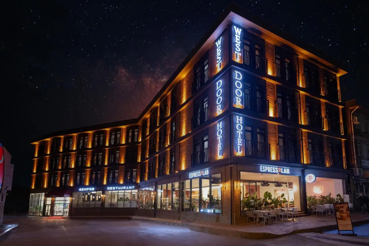 WestDoor Hotel
