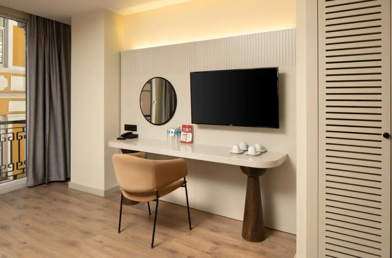 Taksim Galataport FRZ Burak Hotel