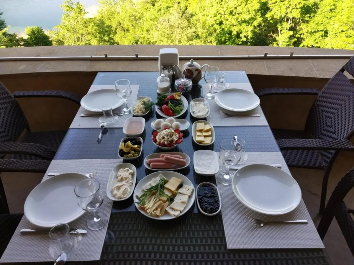 Goy Gol Lake Resort