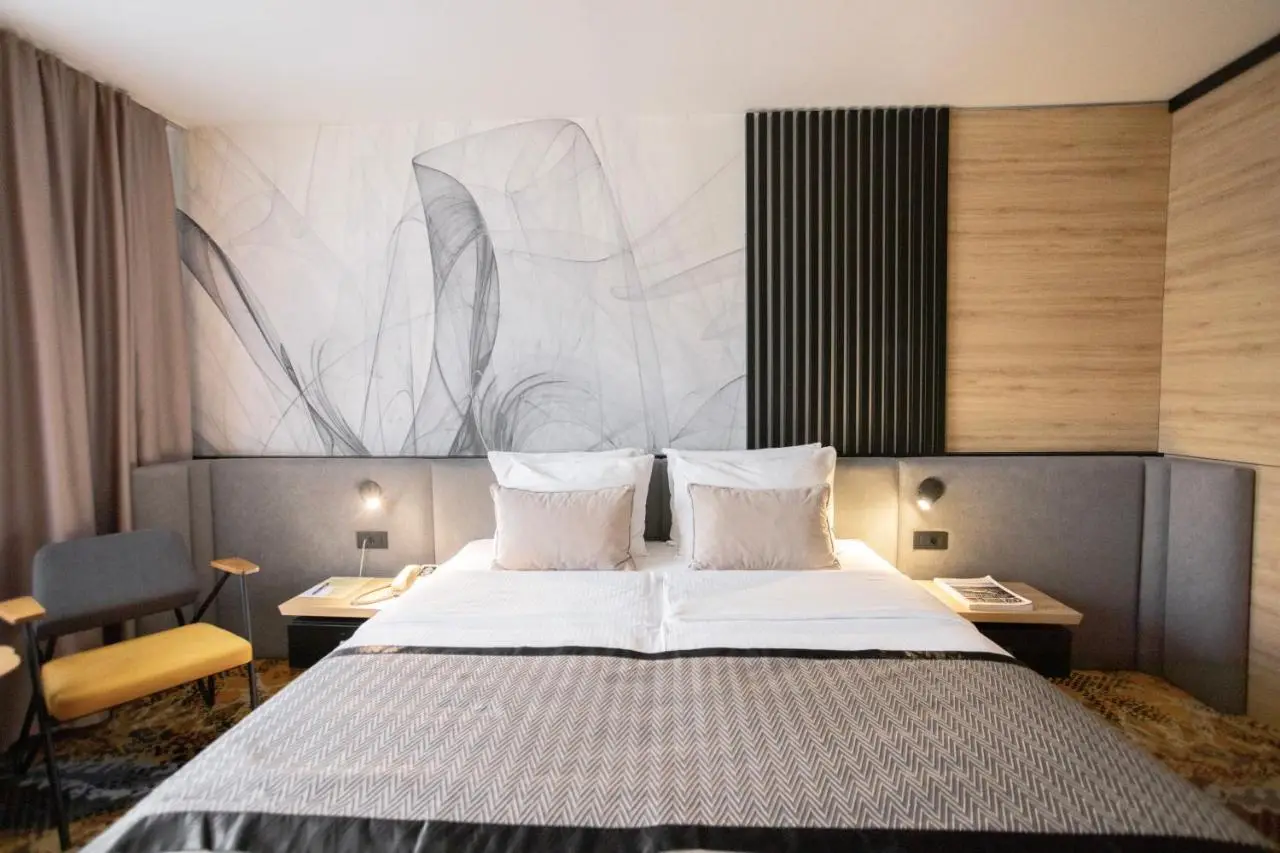 Hotel Holiday
