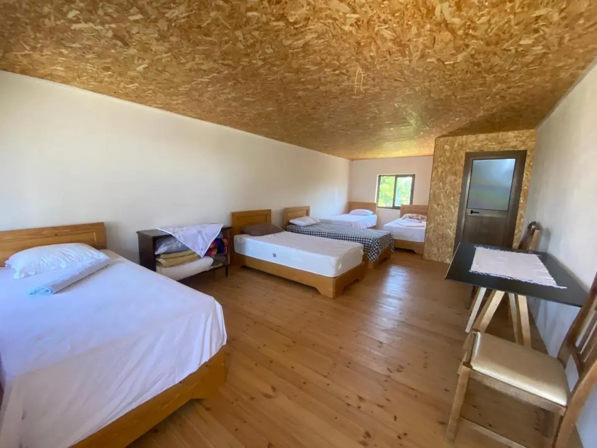 Roza's Guest House Camping Shkoder