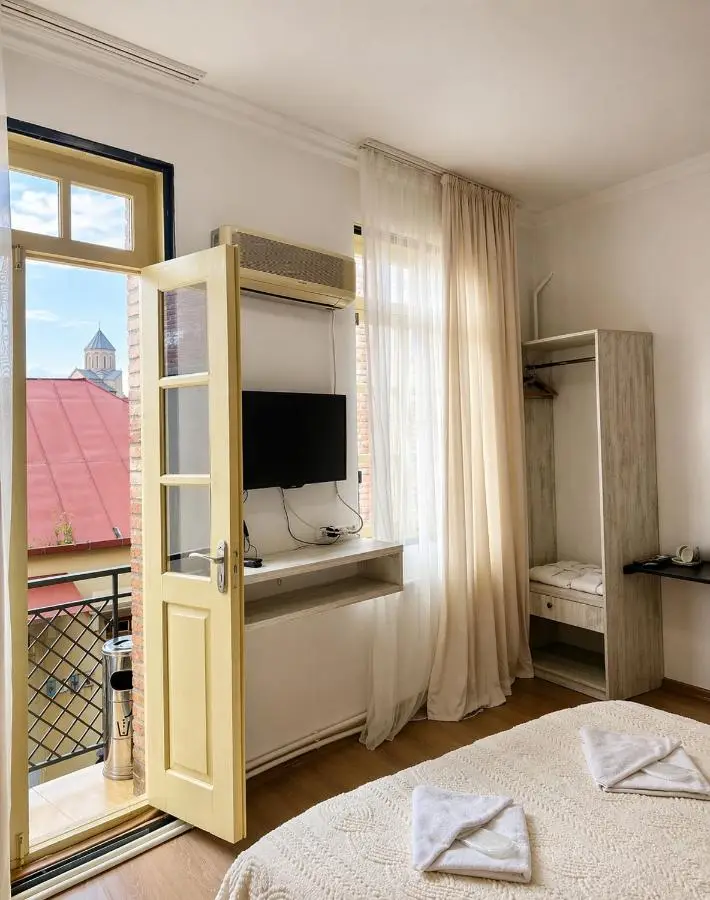 Vernisa Hotel