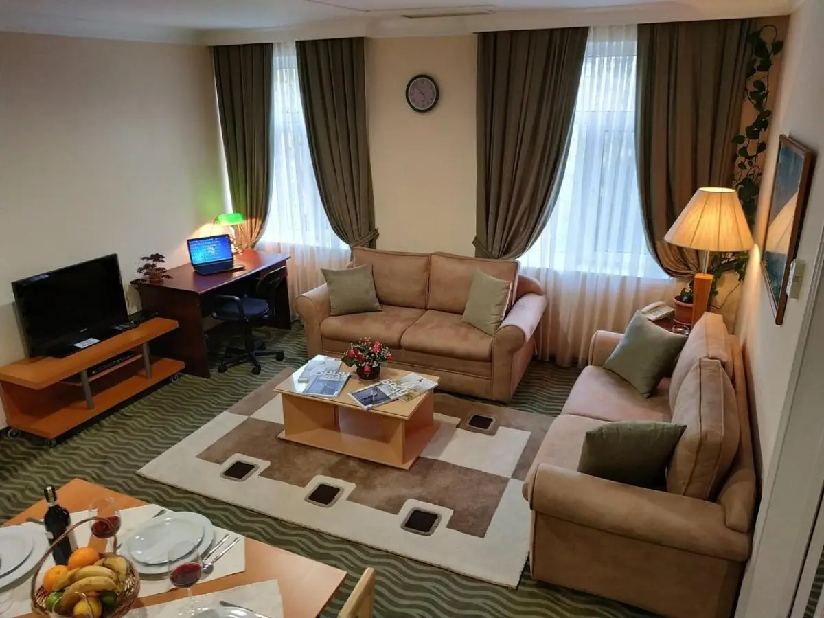 City Mansion ApartHotel
