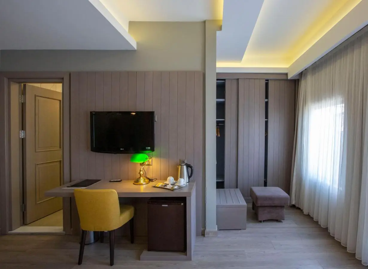 Seraglio Hotel & Suites