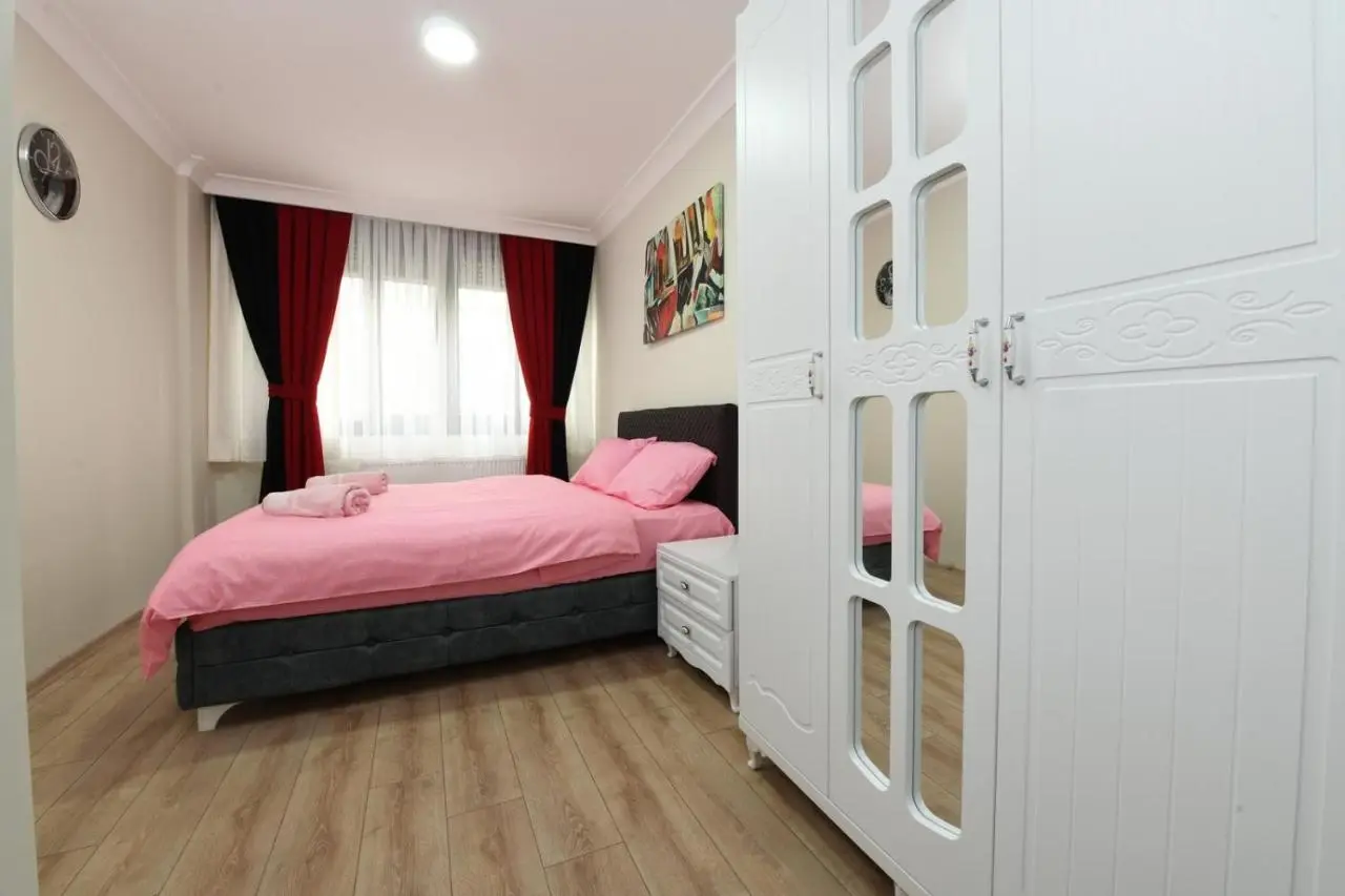Uzay Suite 1