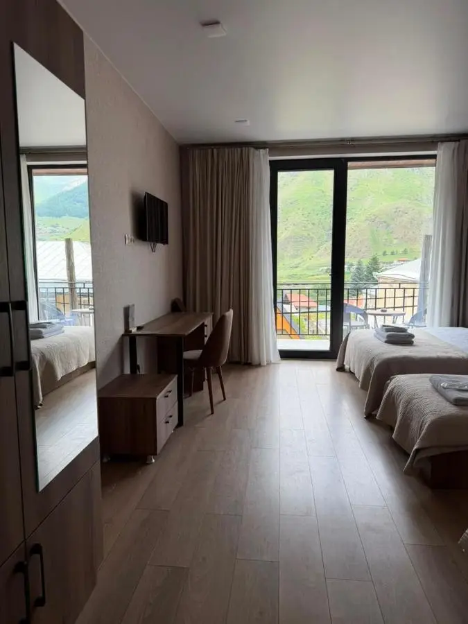 Hotel Sweet Night
