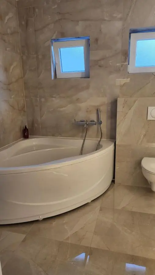 Apartmani Dobrinja - Free parking