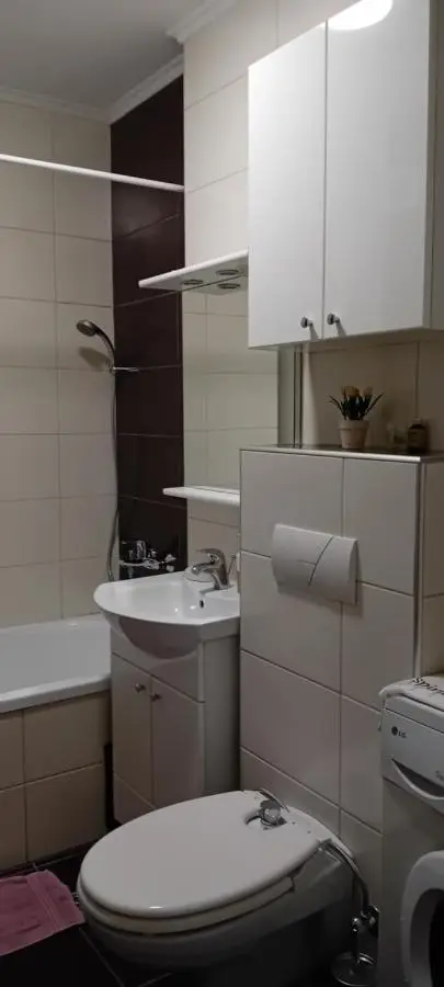 GALBY - Dobrinja - 1km from the airport