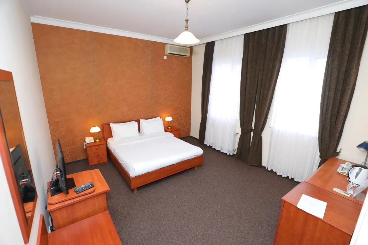 Azcot Hotel