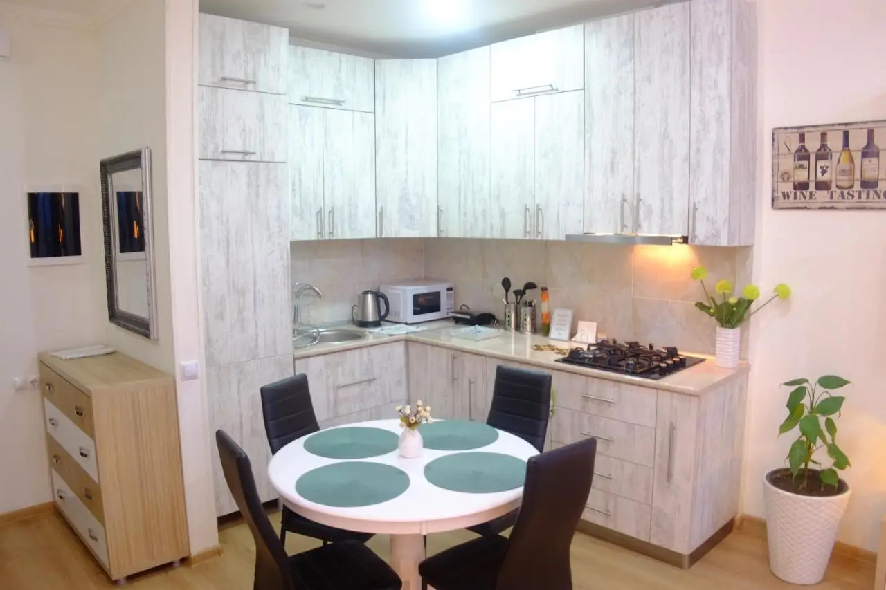 Ameri Plaza Green Apartments
