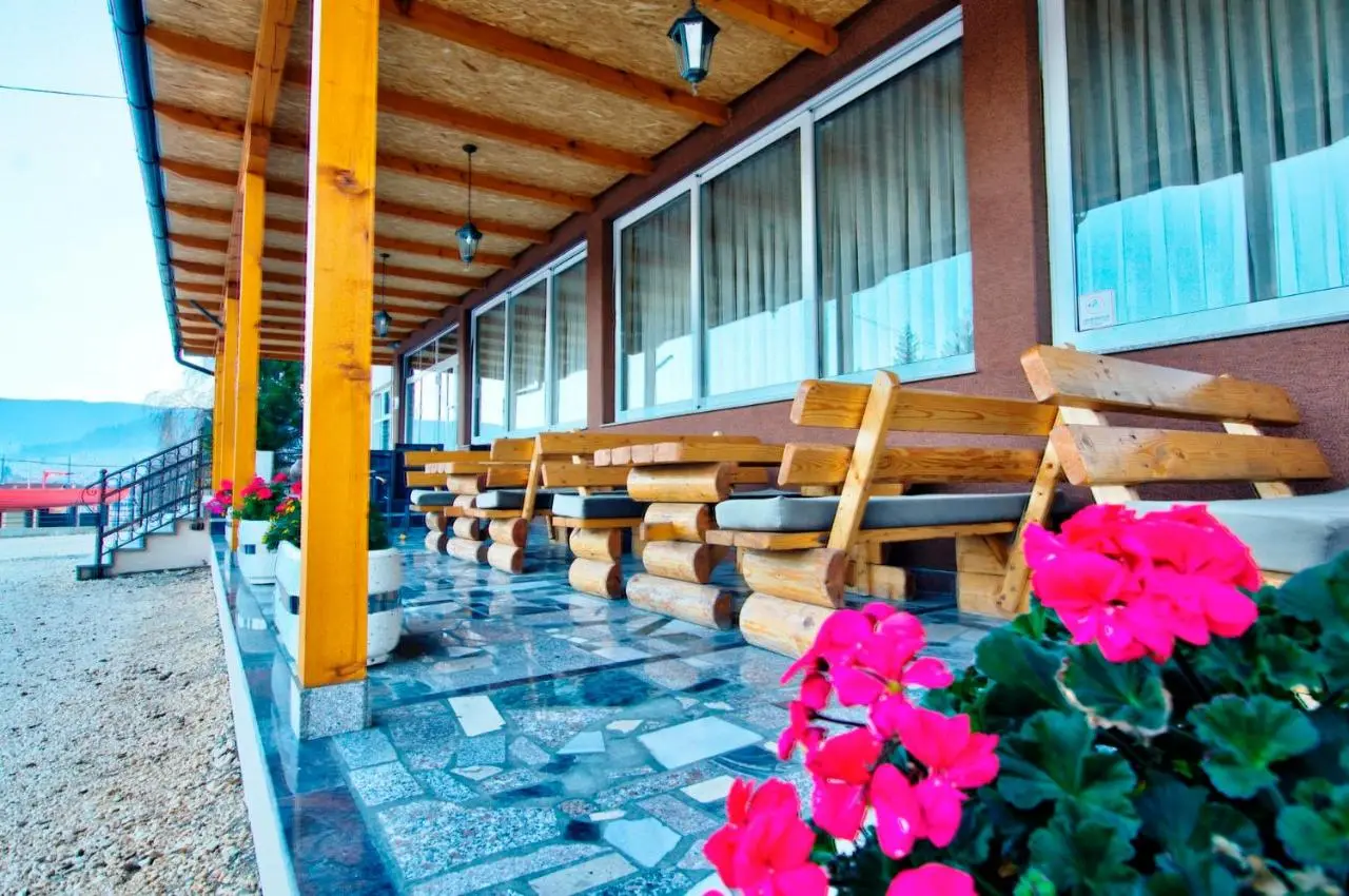 Tihe Noci Motel