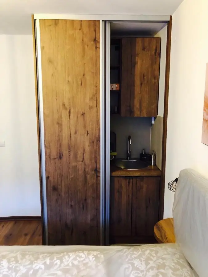 V Apartmani 1