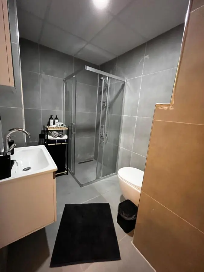 Lighthouse Suite