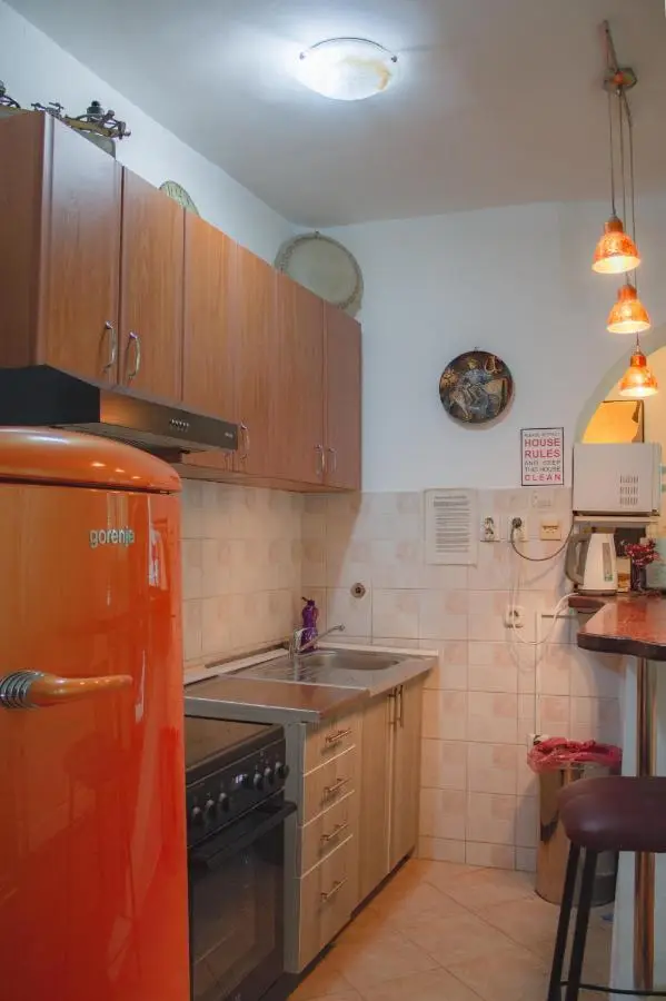 Pink Houdini Home