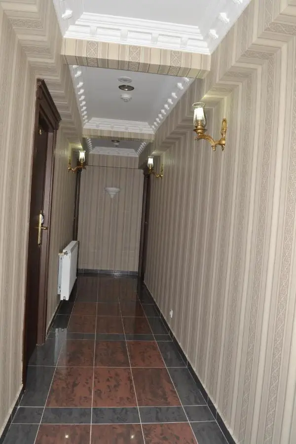 Ares Hotel