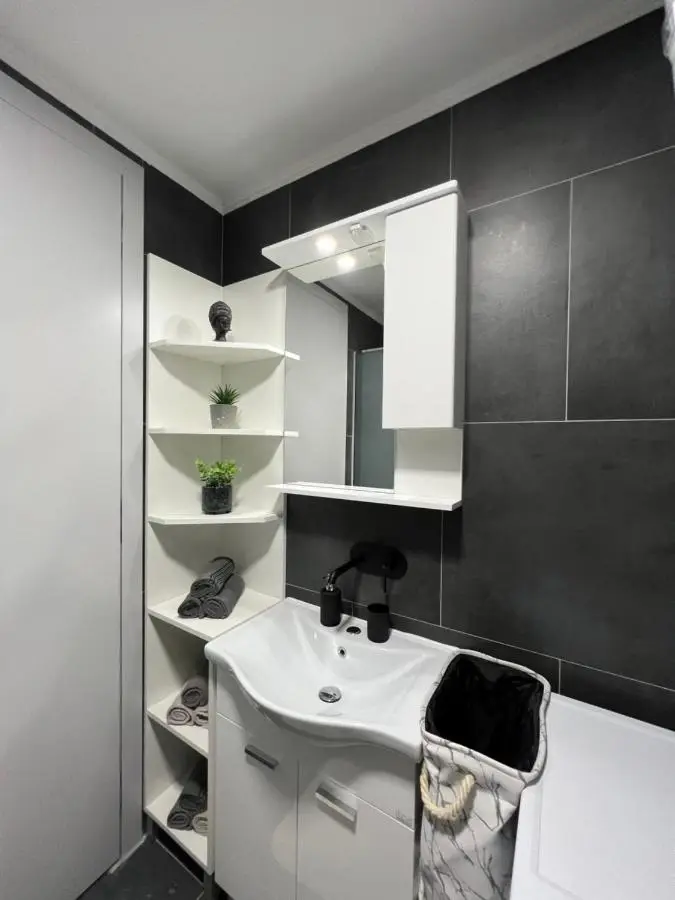Tao Apartment, Sarajevo - Free Parking & Private Garage