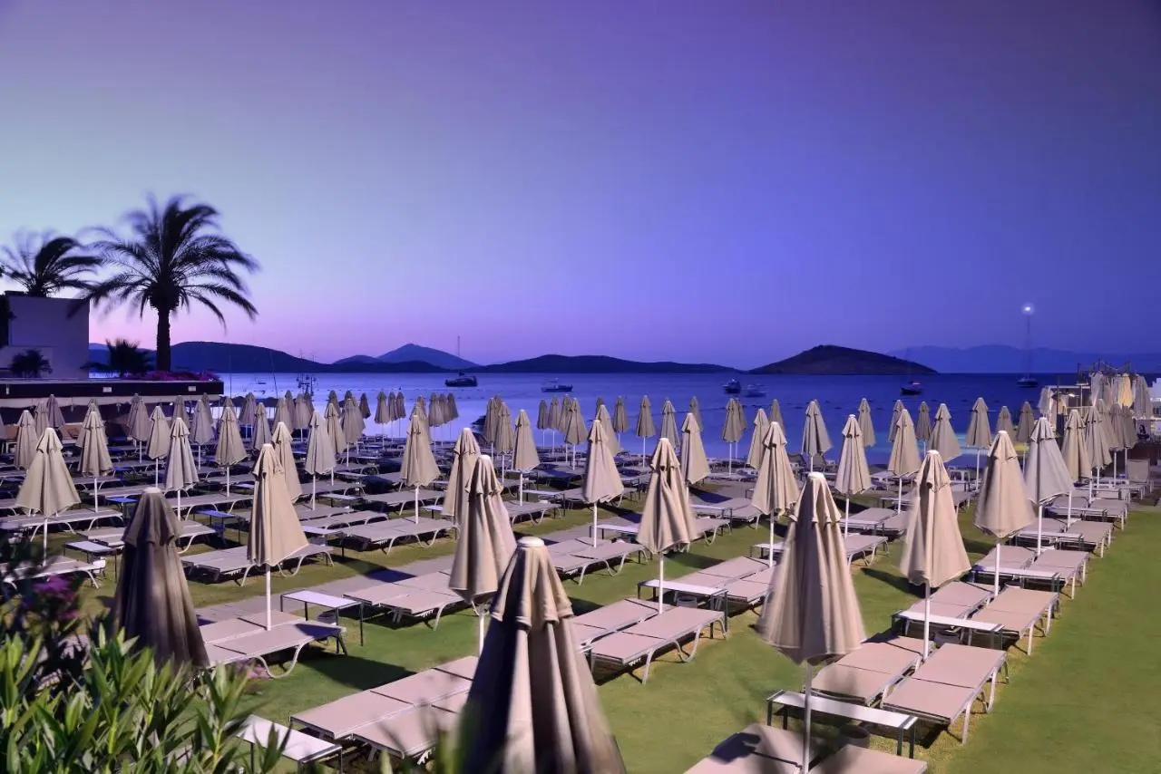 Lugga Boutique Hotel & Beach