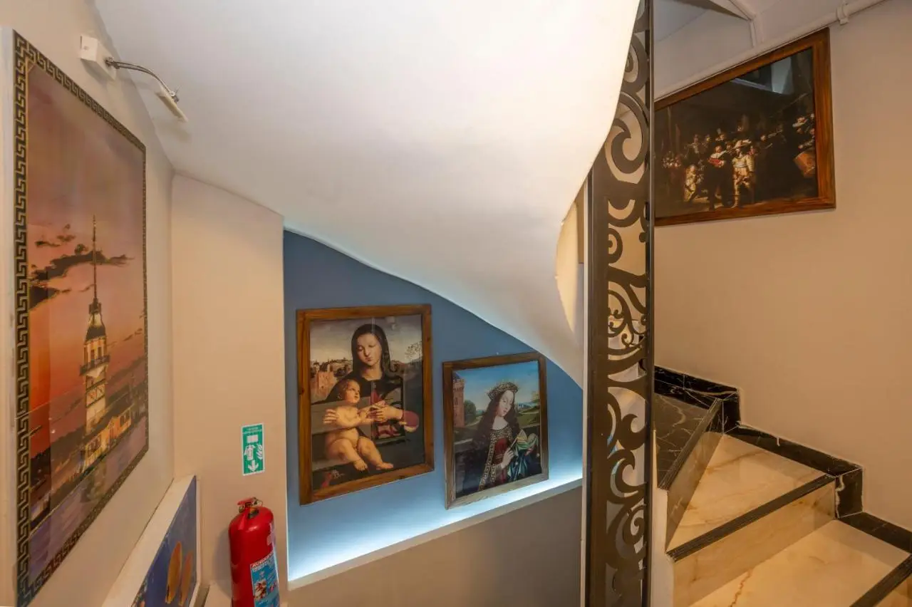 Marida Suit - Istanbul Taksim