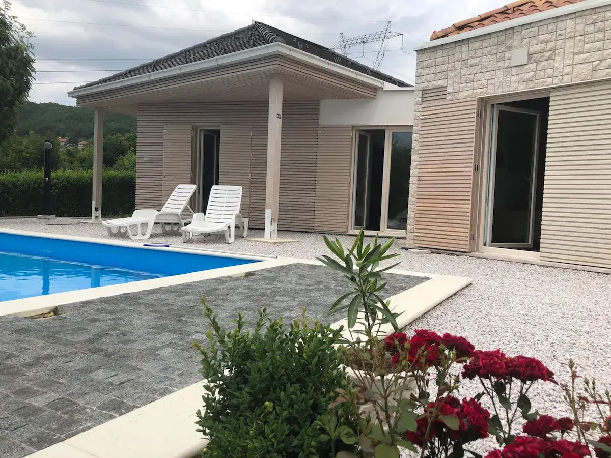 Woodrock Villa