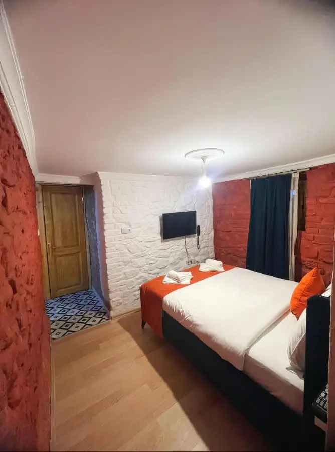 1826 Heritage Rooms