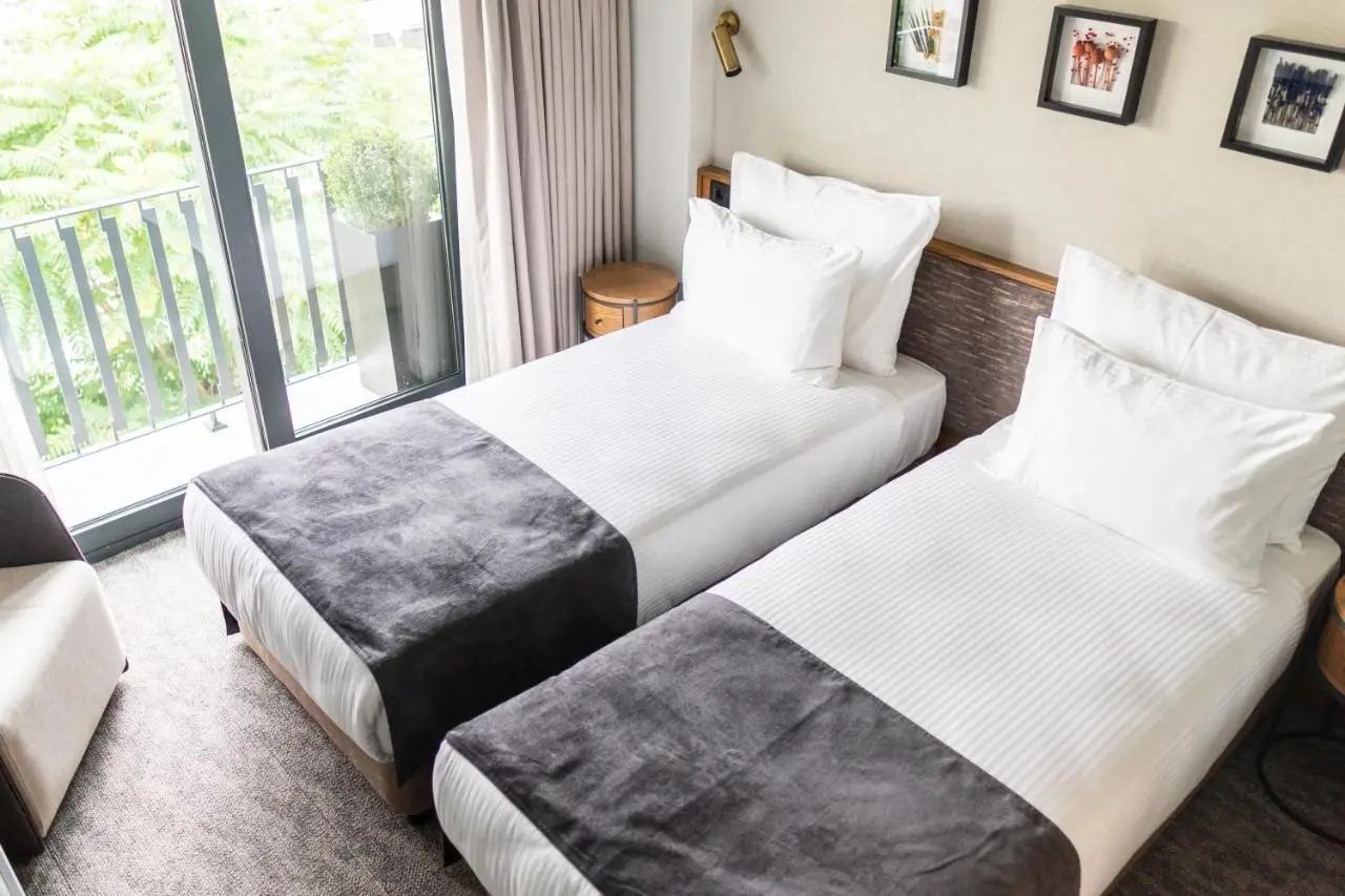 MEG HOTEL