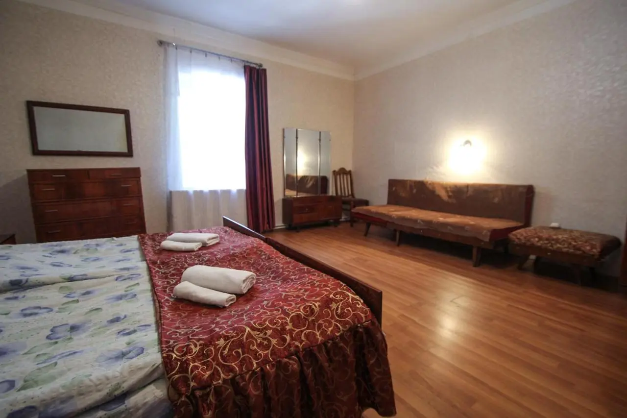 Eka&Nino GuestHouse