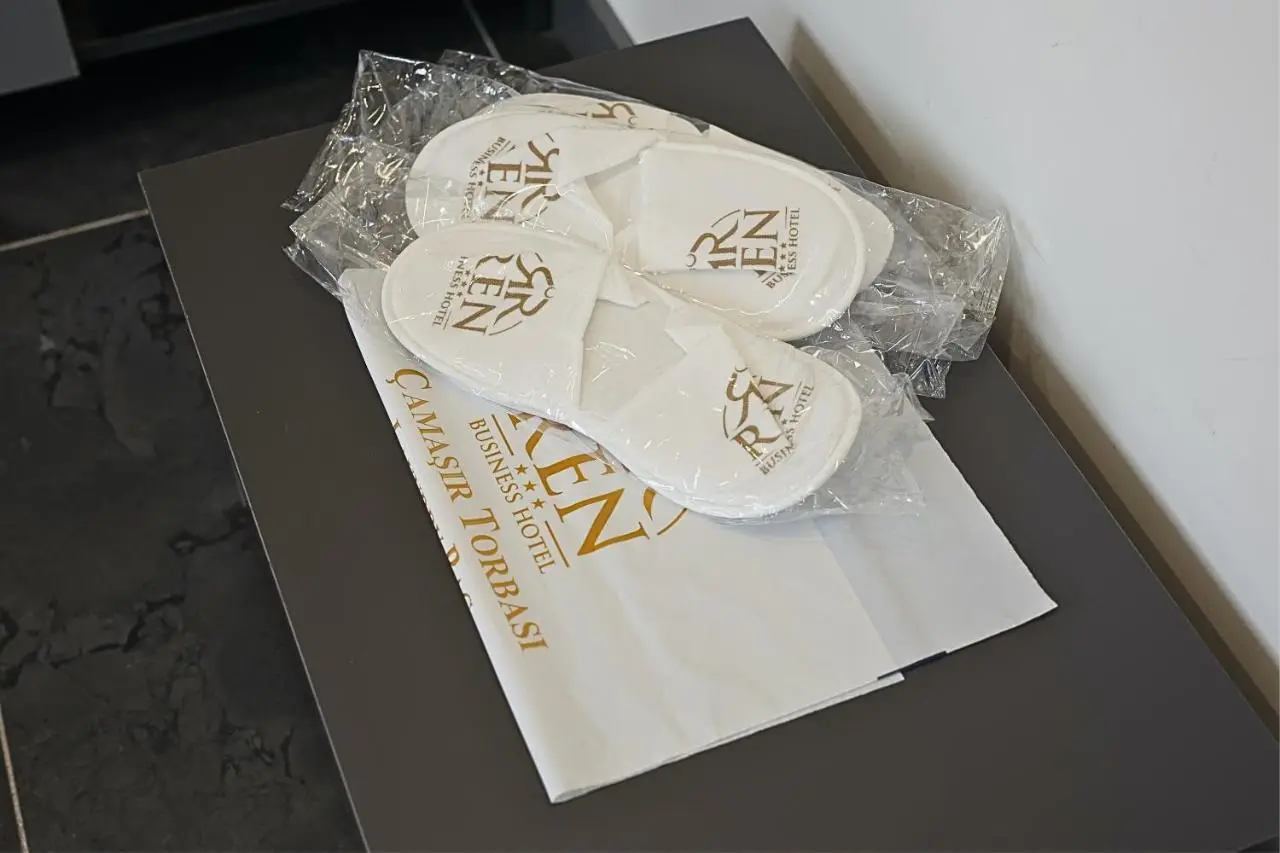 Ren Business Hotel