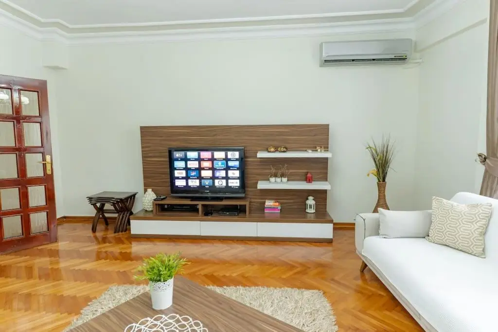 Kaplan Cosy Flat - All air conditioned & Heated 3 Bedrooms in the City