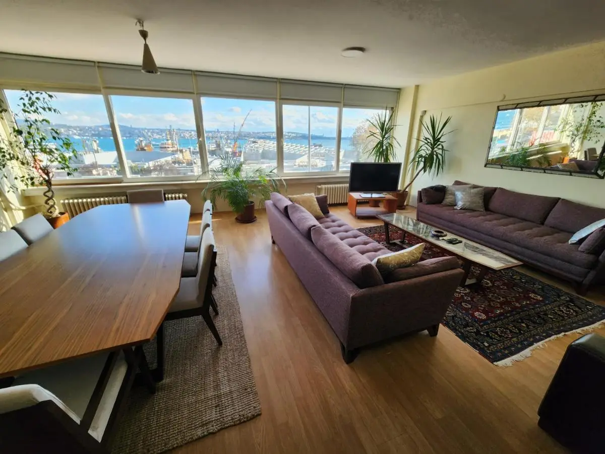 Stunning 1BR w Sea View close to Galataport !