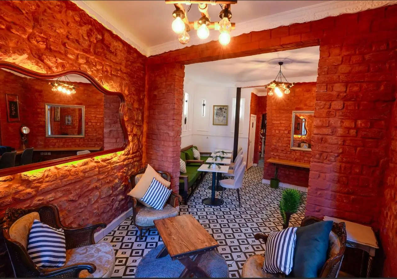 1826 Heritage Rooms