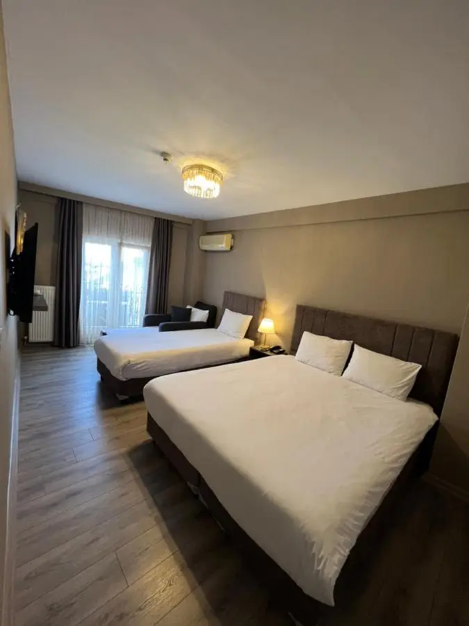 Flower Palace Hotel