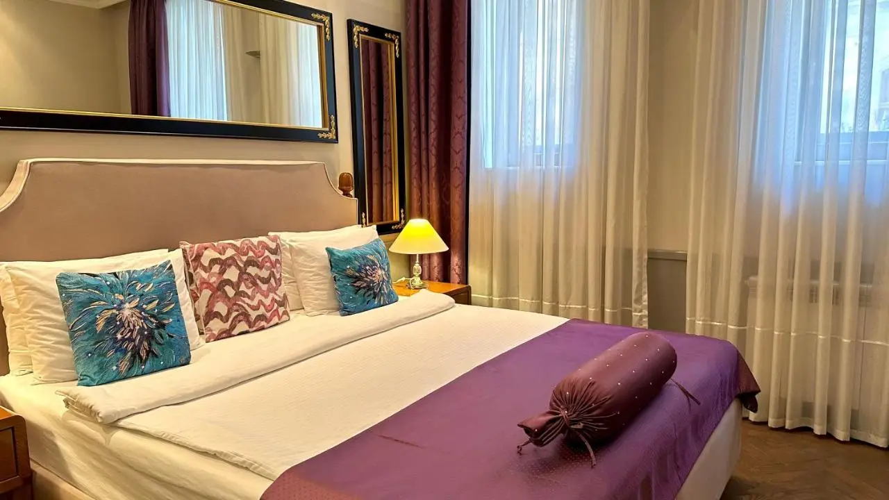 Seven Rooms Boutique Hotel